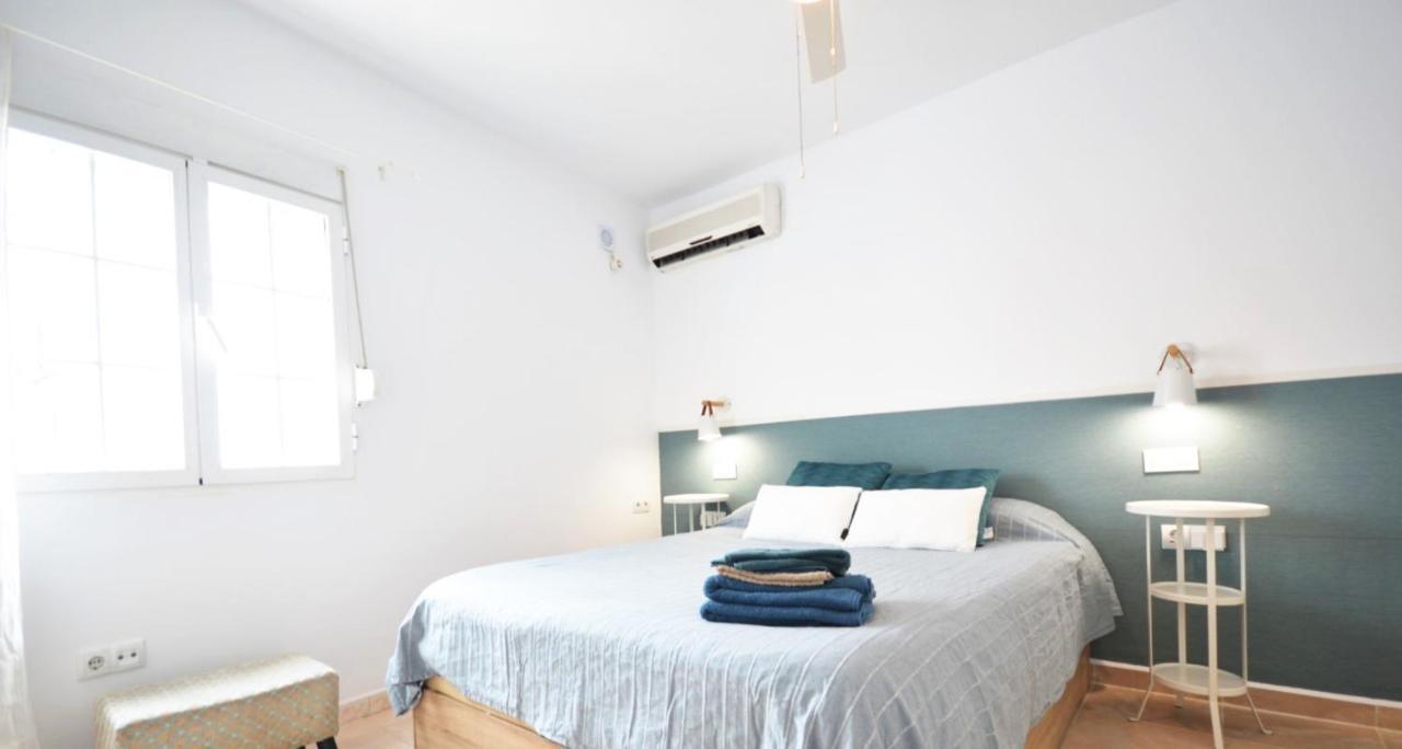 Apartamentos Alazul Jrj โกนิล เด ลาฟรอนเตรา ภายนอก รูปภาพ