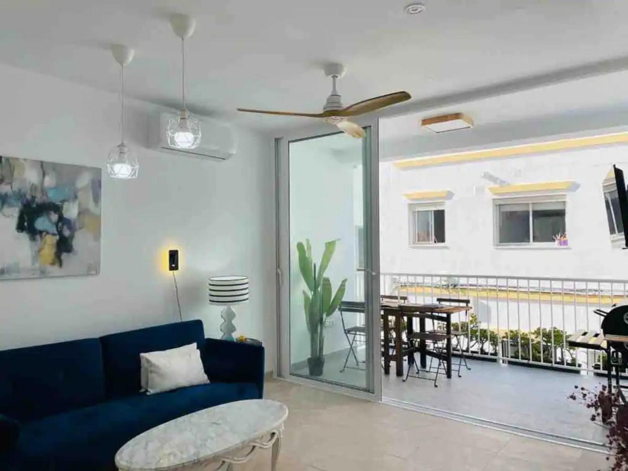 Apartamentos Alazul Jrj โกนิล เด ลาฟรอนเตรา ภายนอก รูปภาพ